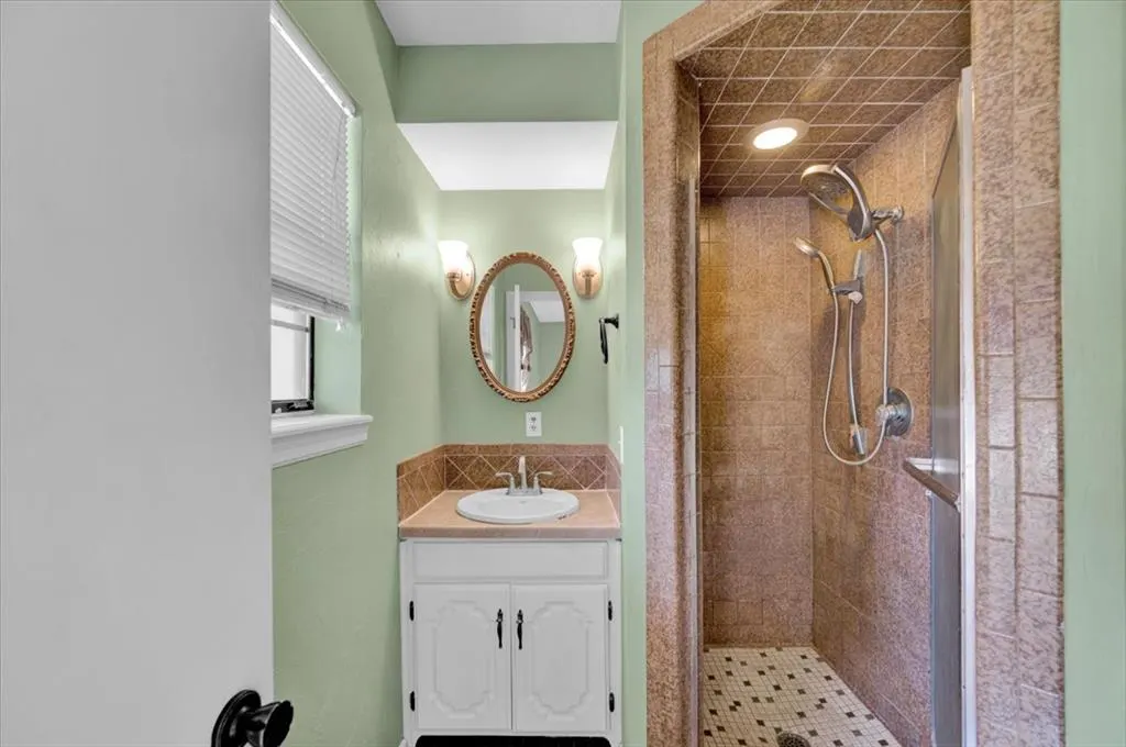 Photo 29 — 870419 S 3420 Road, Chandler, OK 74834