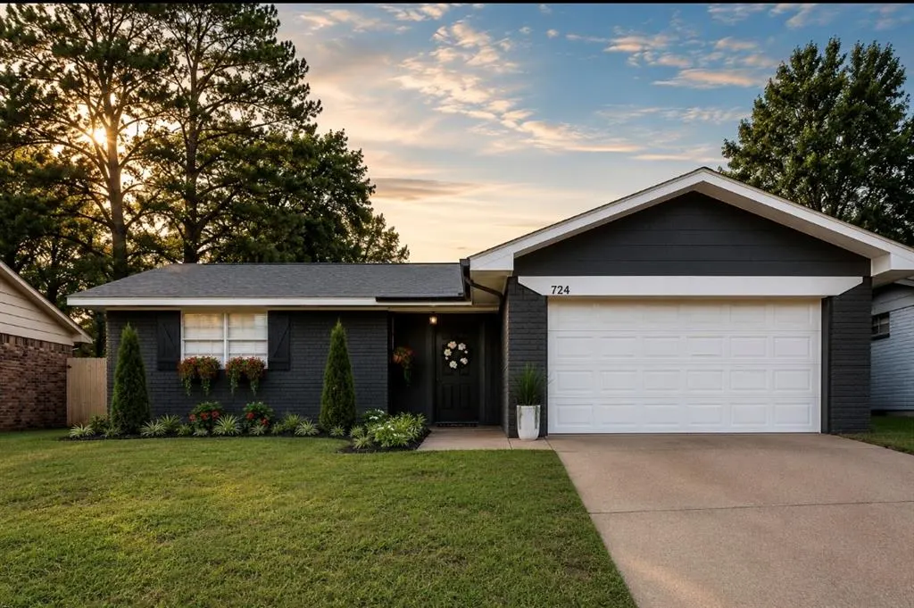 Front exterior — 724 Jacquelyn Lane, Noble, OK 73068