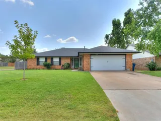 Sold home at 2616 Fairfield Drive