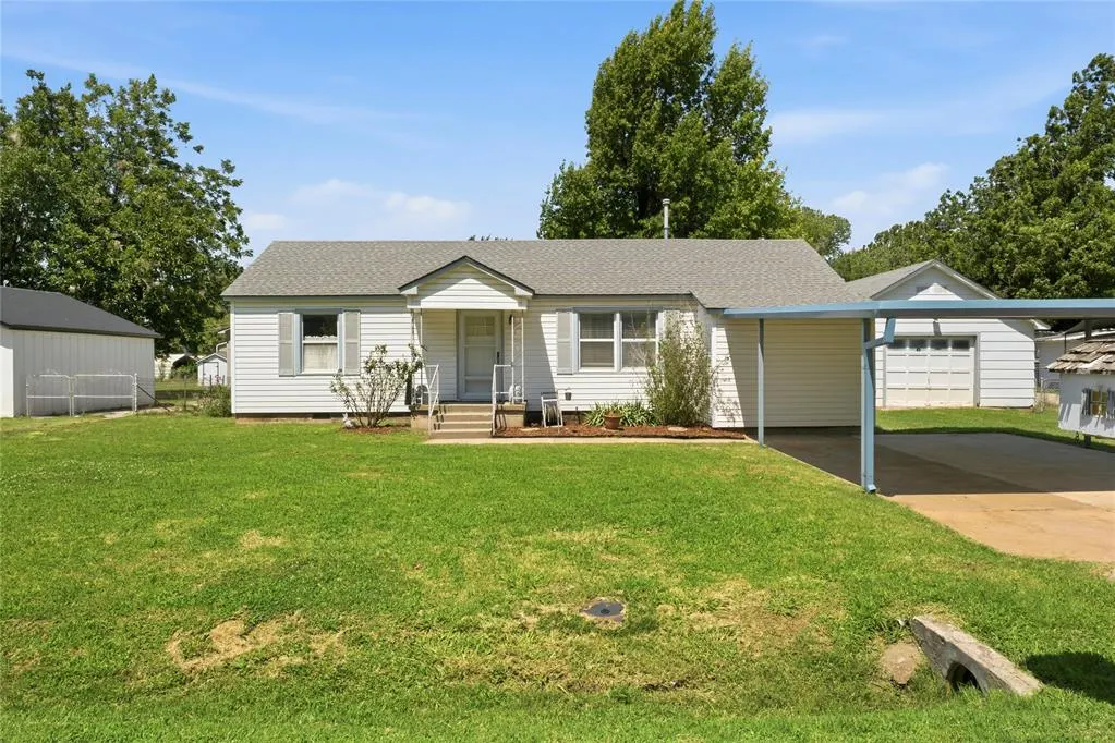 Front exterior — 2901 S Otella Avenue, Oklahoma City, OK 73128