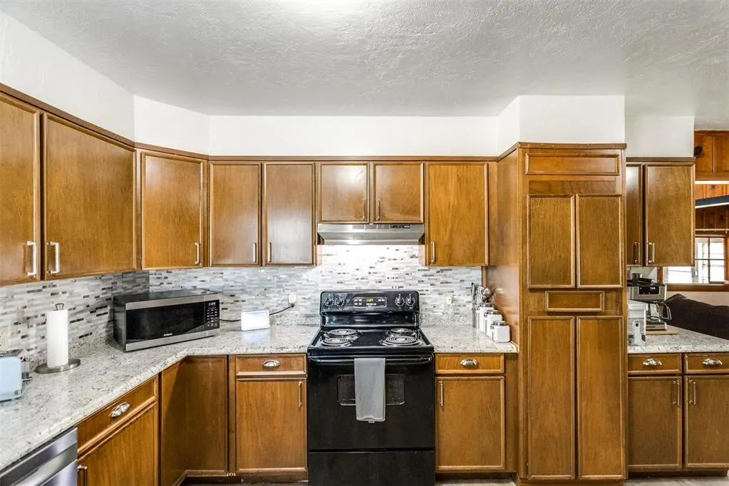 Photo 18 — 1910 S 13th Street, Chickasha, OK 73018