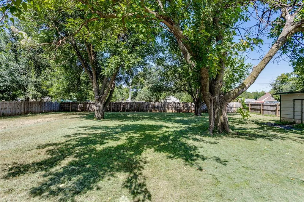 Photo 43 — 1910 S 13th Street, Chickasha, OK 73018