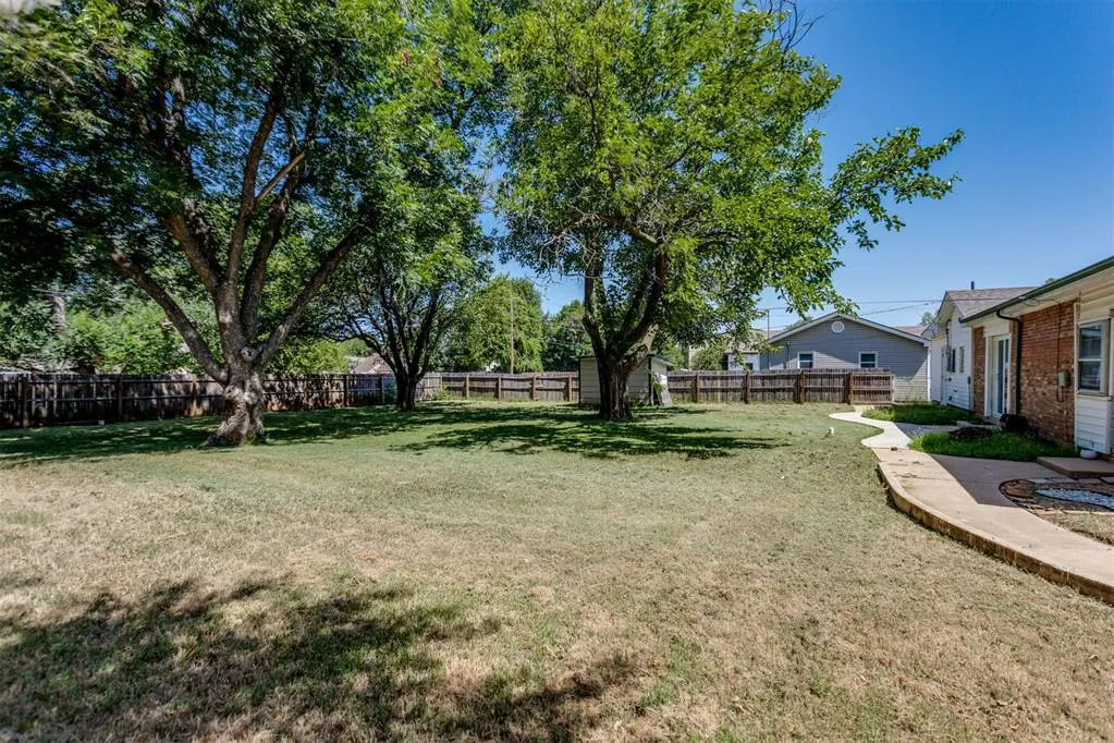 Photo 45 — 1910 S 13th Street, Chickasha, OK 73018