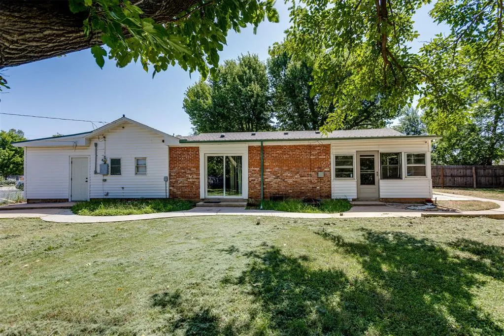 Photo 47 — 1910 S 13th Street, Chickasha, OK 73018
