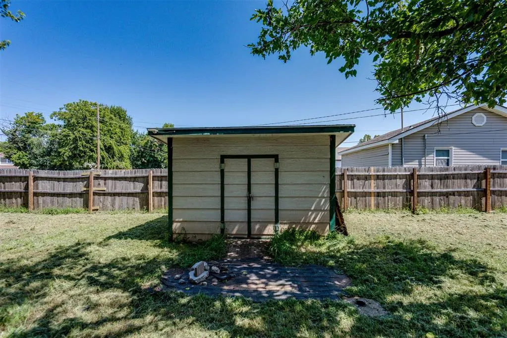 Photo 48 — 1910 S 13th Street, Chickasha, OK 73018