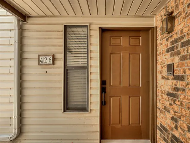 Photo 5 — 426 Sundance Lane, Edmond, OK 73034
