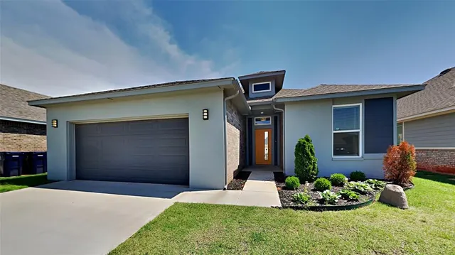 Front exterior — 600 NW 182nd Street, Edmond, OK 73012