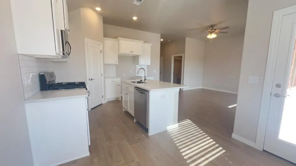 Photo 4 — 2228 NW 170th Street, Edmond, OK 73012