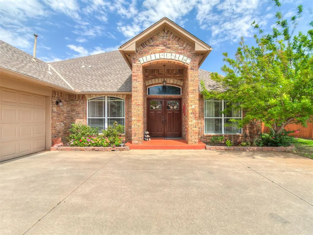 Photo 3 — 16008 Ledge Lane, Edmond, OK 73013