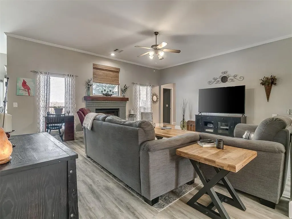 Photo 9 — 16008 Ledge Lane, Edmond, OK 73013