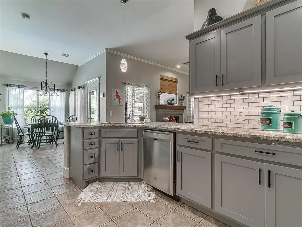 Photo 21 — 16008 Ledge Lane, Edmond, OK 73013