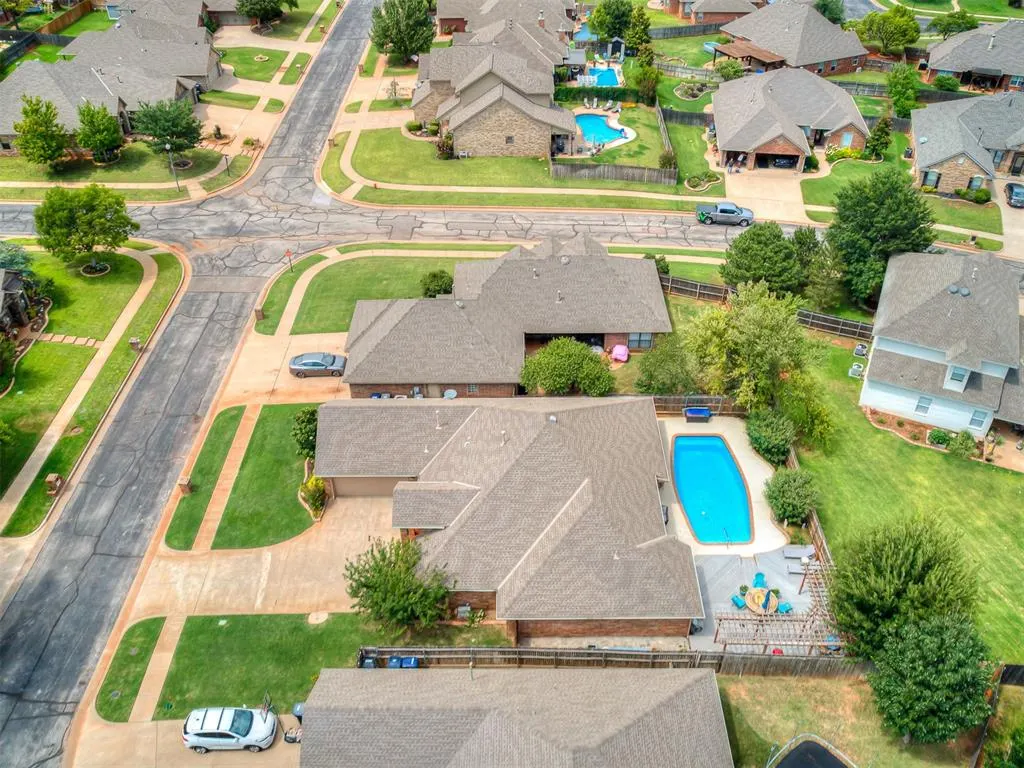 Photo 49 — 16008 Ledge Lane, Edmond, OK 73013