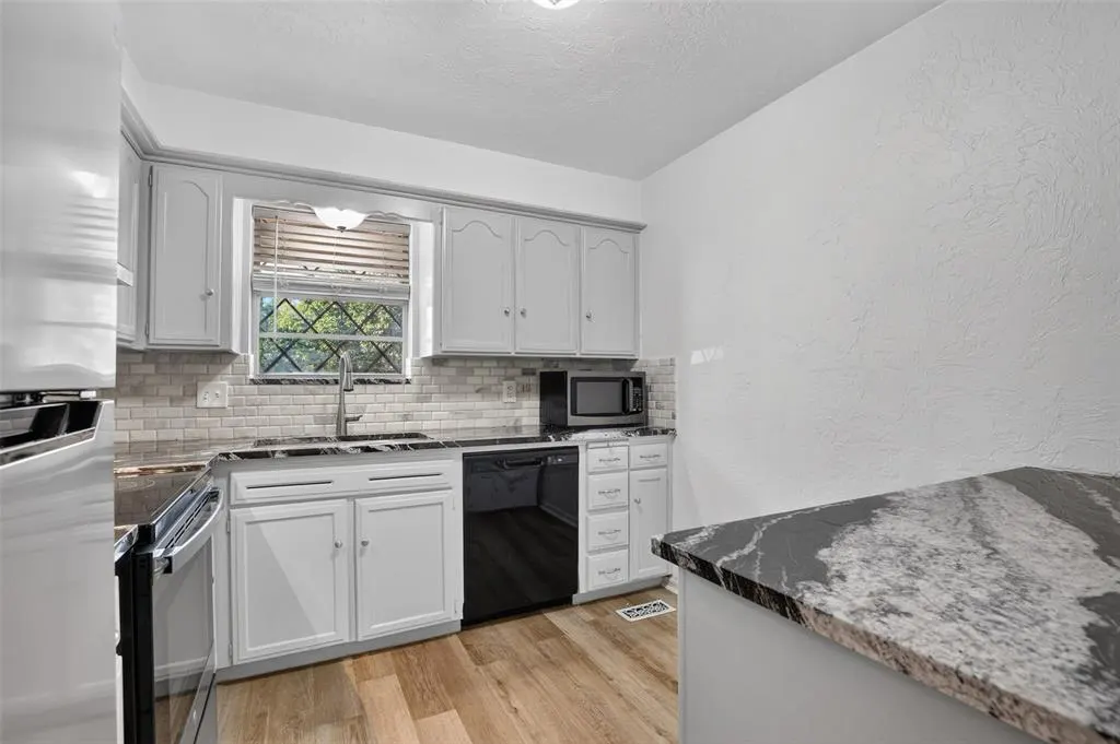 Photo 7 — 3013 W Wilshire Boulevard, Oklahoma City, OK 73116