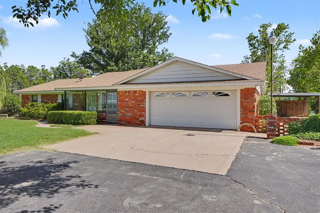 Photo 3 — 18710 E 1230 Road, Sayre, OK 73662