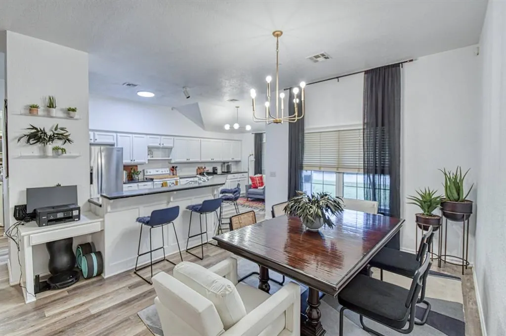 Photo 8 — 1633 Creekside Lane, Norman, OK 73071