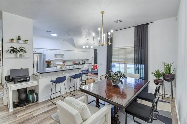 Photo 8 — 1633 Creekside Lane, Norman, OK 73071