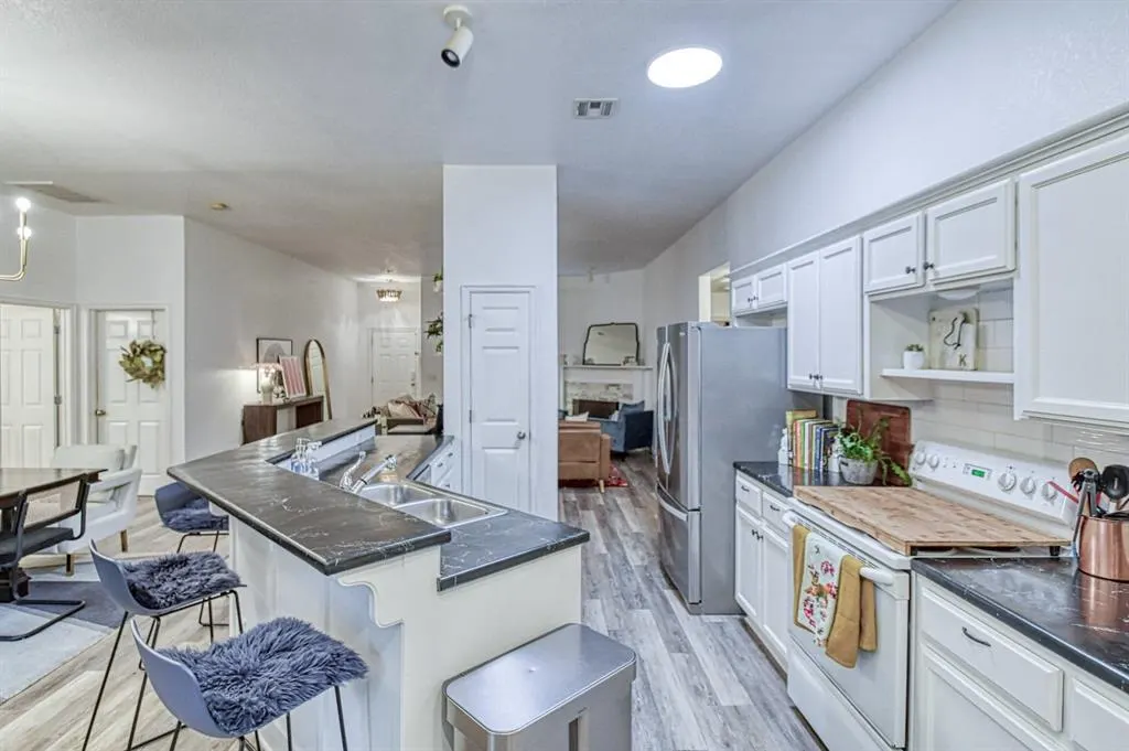 Photo 10 — 1633 Creekside Lane, Norman, OK 73071