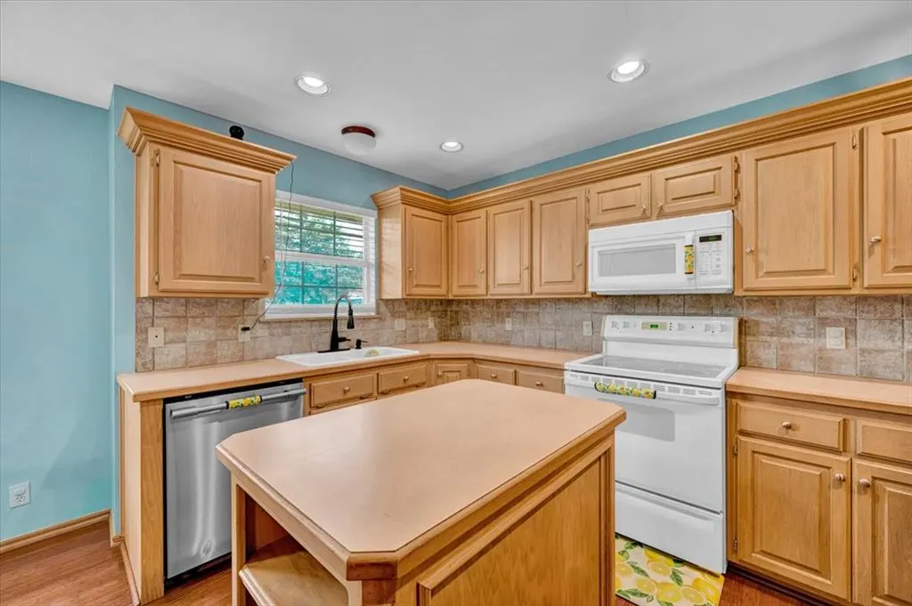 Photo 14 — 12400 Fox Run Drive, Oklahoma City, OK 73142