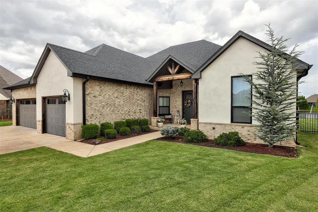 Photo 2 — 12720 Bristlecone Pine Boulevard, Oklahoma City, OK 73142