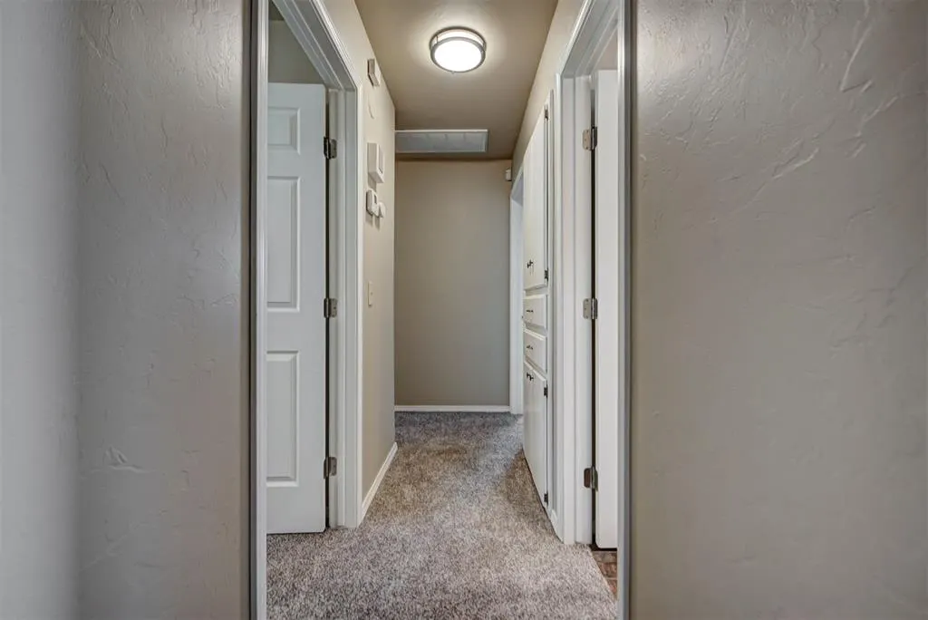Photo 13 — 929 SW 11th Street, Moore, OK 73160