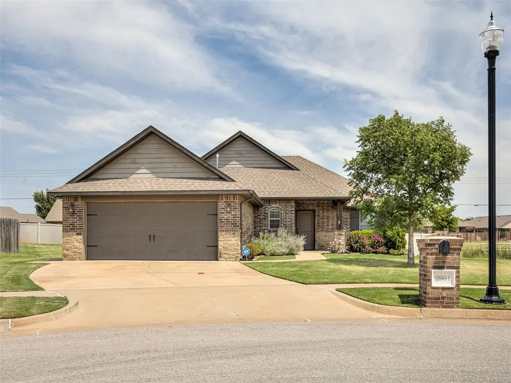 Front exterior — 2901 NW 188th Street, Edmond, OK 73012