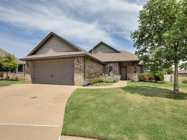 Photo 2 — 2901 NW 188th Street, Edmond, OK 73012