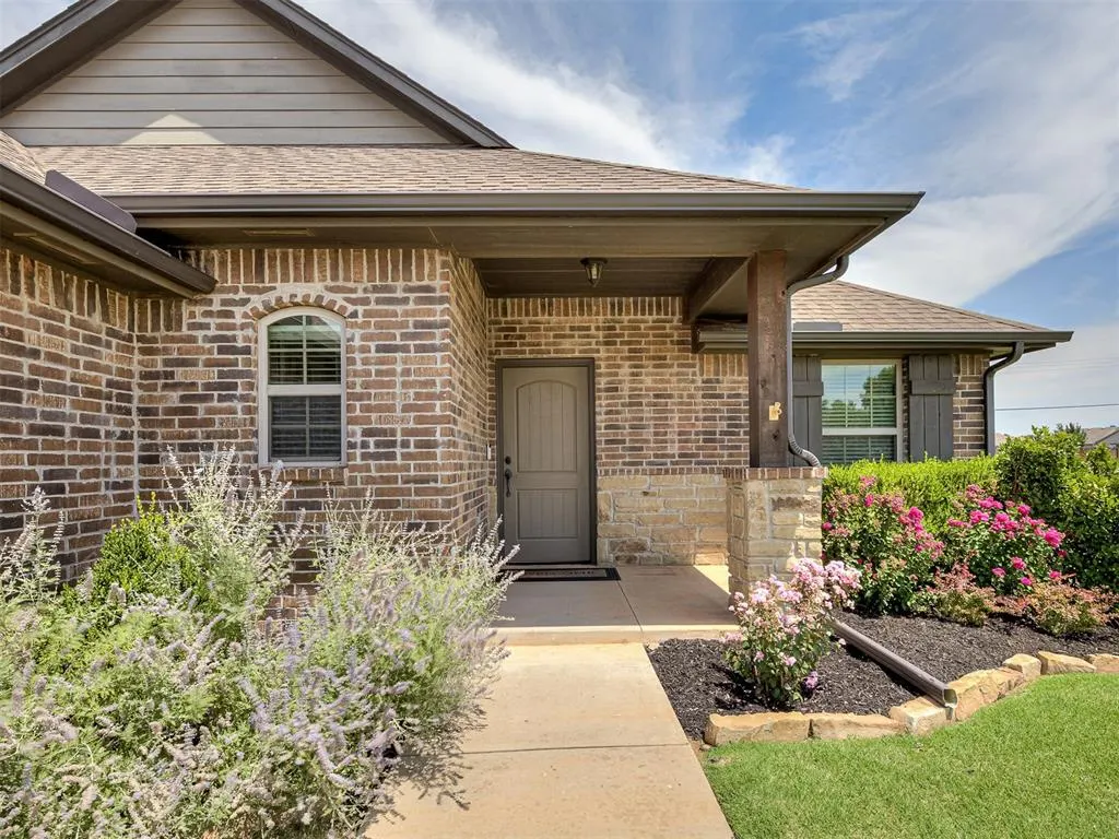 Photo 3 — 2901 NW 188th Street, Edmond, OK 73012