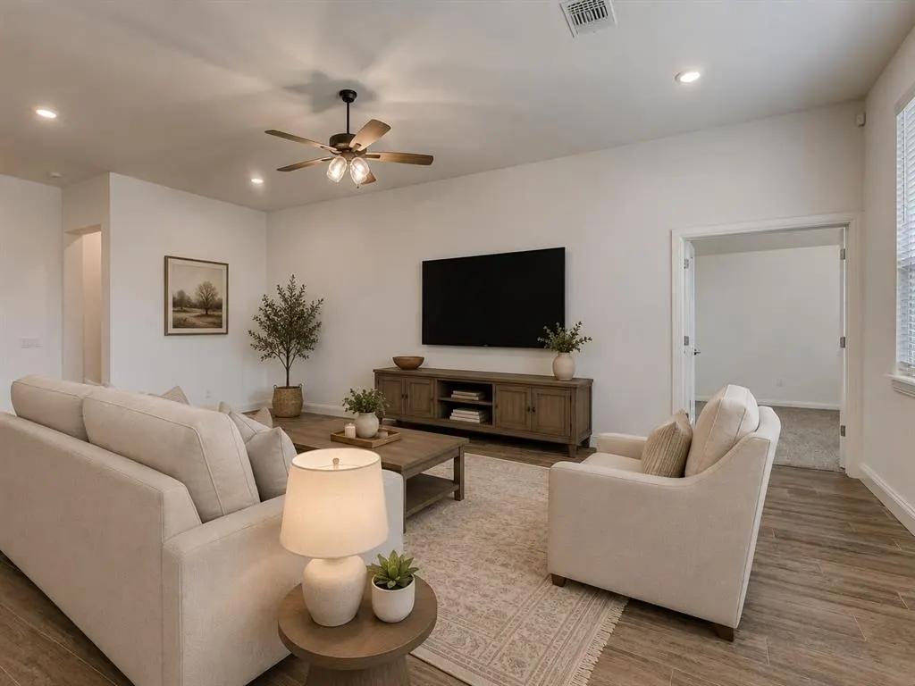 Photo 4 — 204 Ivory Drive, Yukon, OK 73099