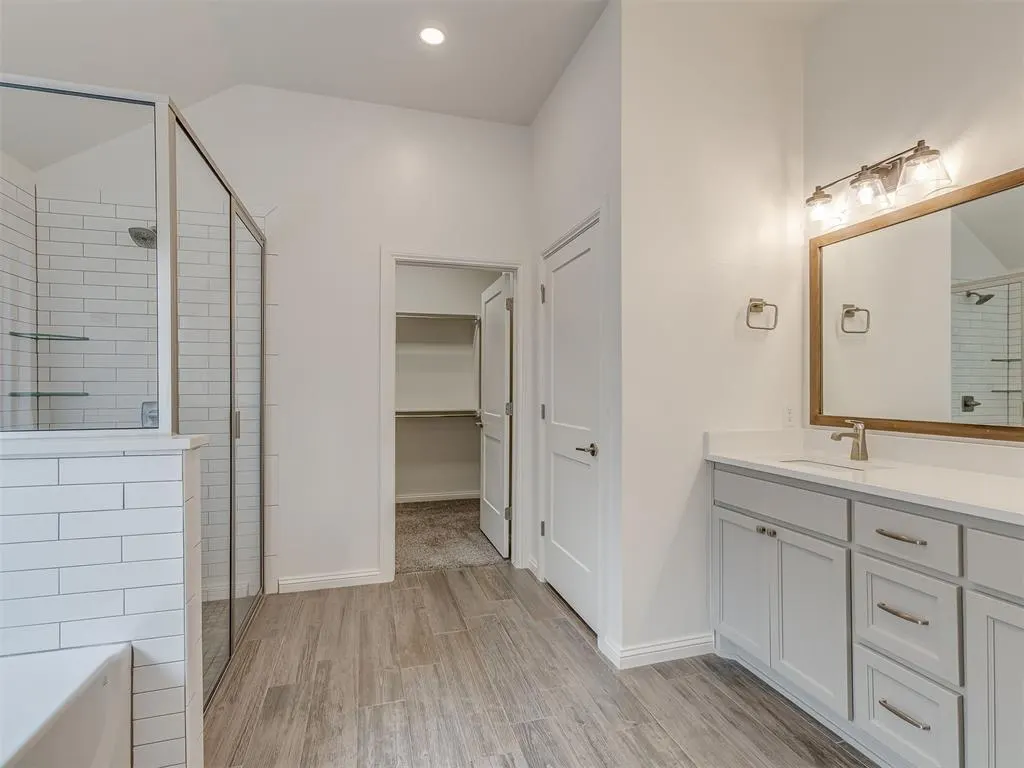 Photo 11 — 204 Ivory Drive, Yukon, OK 73099