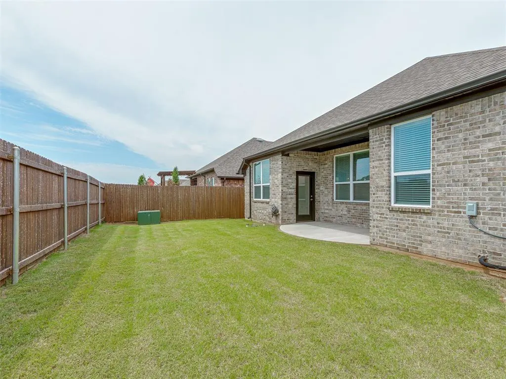 Photo 33 — 204 Ivory Drive, Yukon, OK 73099