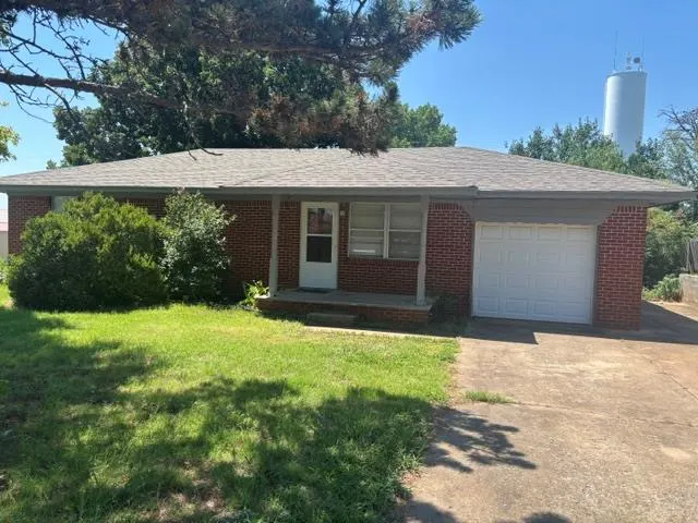 Front exterior — 310 W J Street, Alex, OK 73002