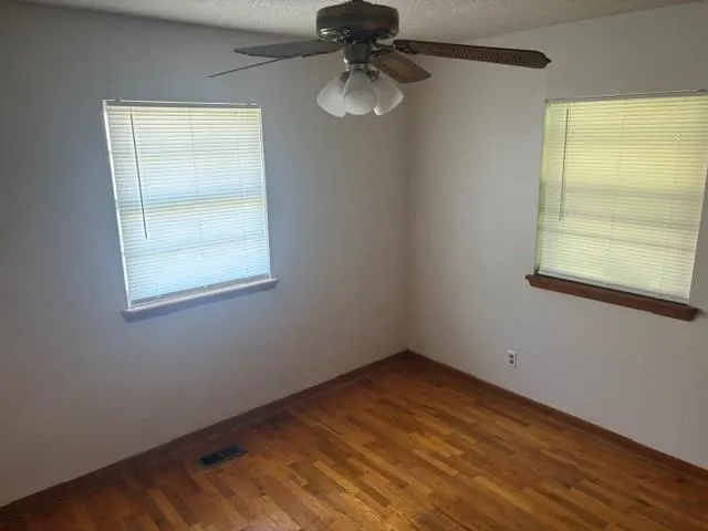Photo 6 — 310 W J Street, Alex, OK 73002