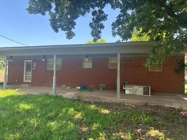 Photo 9 — 310 W J Street, Alex, OK 73002