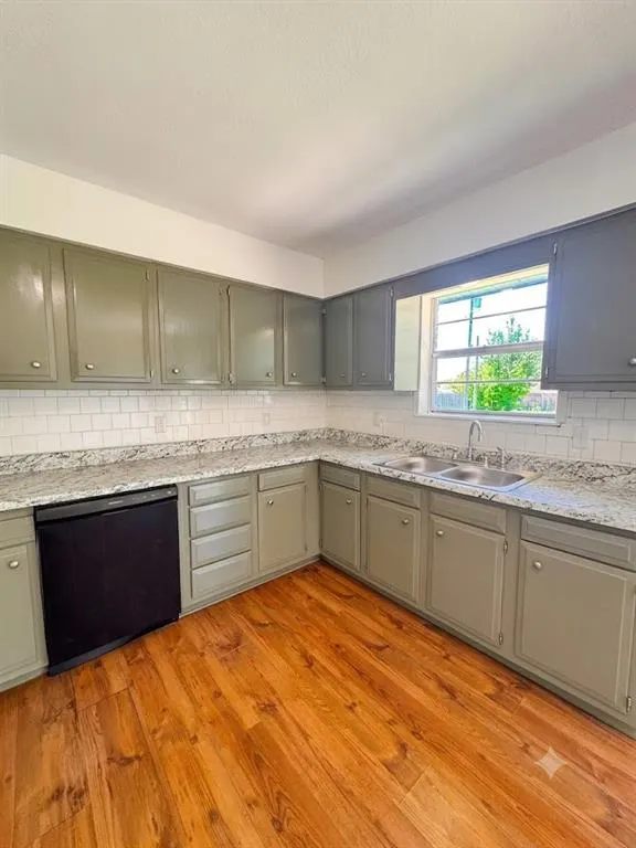 Photo 5 — 312 E Meadowview Lane, Valliant, OK 74764