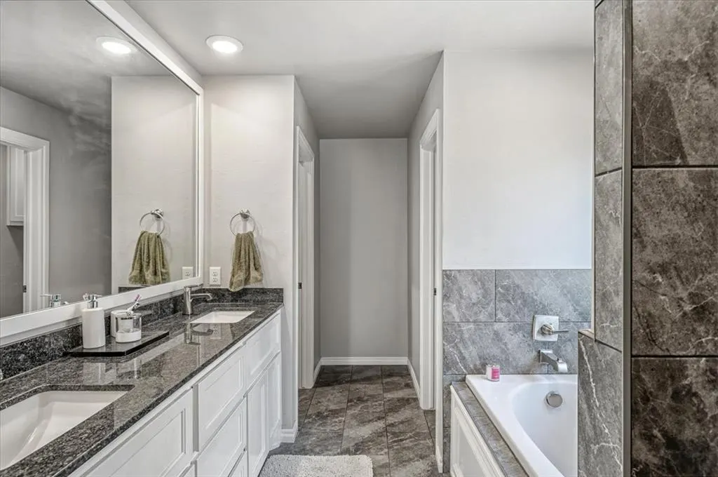 Photo 12 — 3508 Grady Lane, Moore, OK 73160