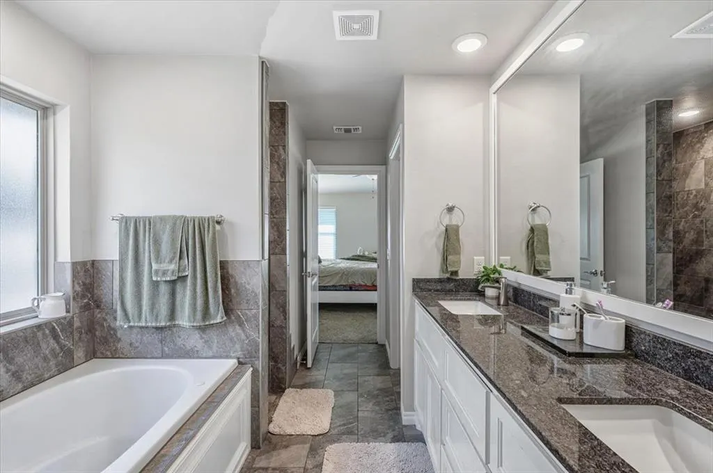 Photo 14 — 3508 Grady Lane, Moore, OK 73160