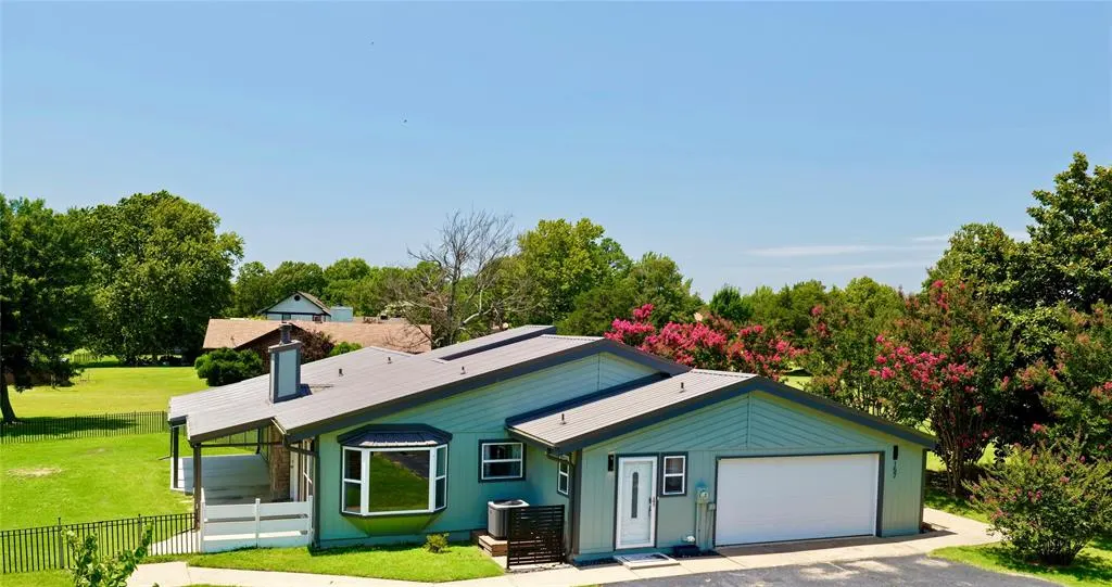 Front exterior — 157 N Spinnaker Run, Stigler, OK 74462