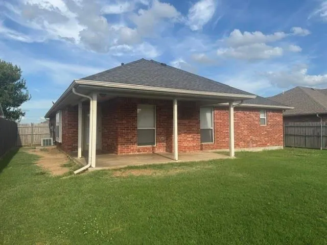 Photo 38 — 1405 Sunrise Drive, Moore, OK 73160
