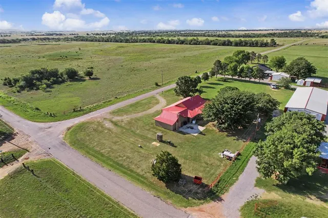 Photo 5 — 22982 N County Road 1940 Road, Mangum, OK 73554
