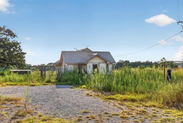 Photo 2 — 18566 State Highway 76 Highway, Lindsay, OK 73052