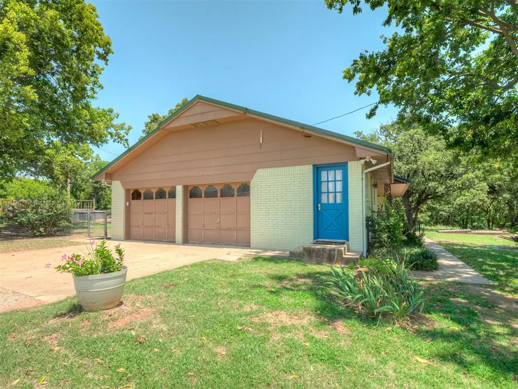 Photo 22 — 102199 S Highway 18, Meeker, OK 74855