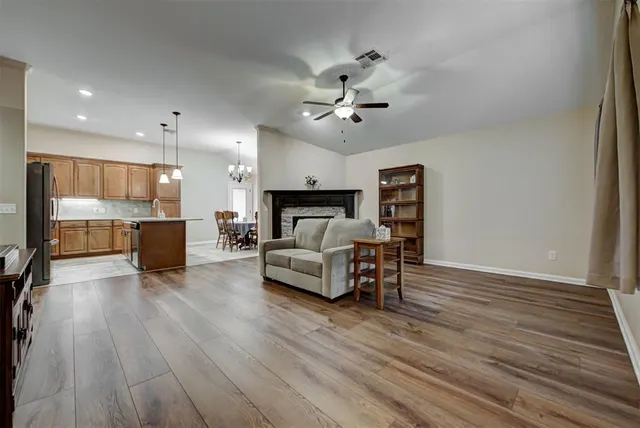 Photo 5 — 1213 Laurel Creek Drive, Yukon, OK 73099
