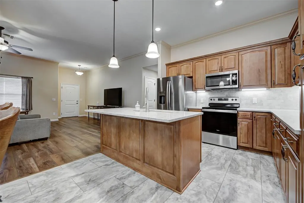Photo 12 — 1213 Laurel Creek Drive, Yukon, OK 73099