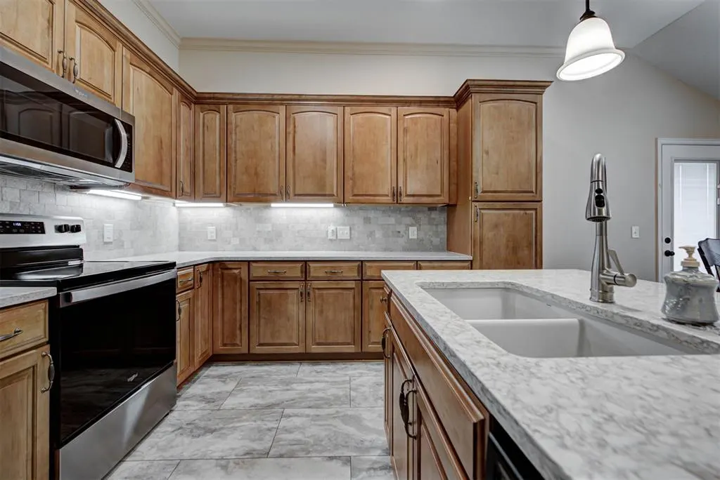 Photo 15 — 1213 Laurel Creek Drive, Yukon, OK 73099