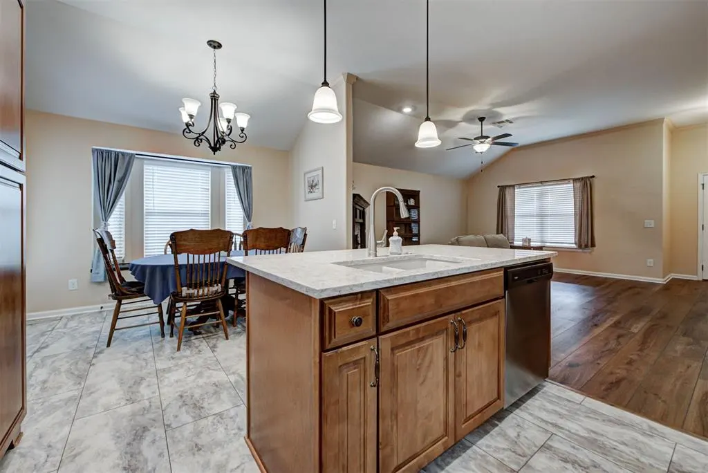 Photo 17 — 1213 Laurel Creek Drive, Yukon, OK 73099