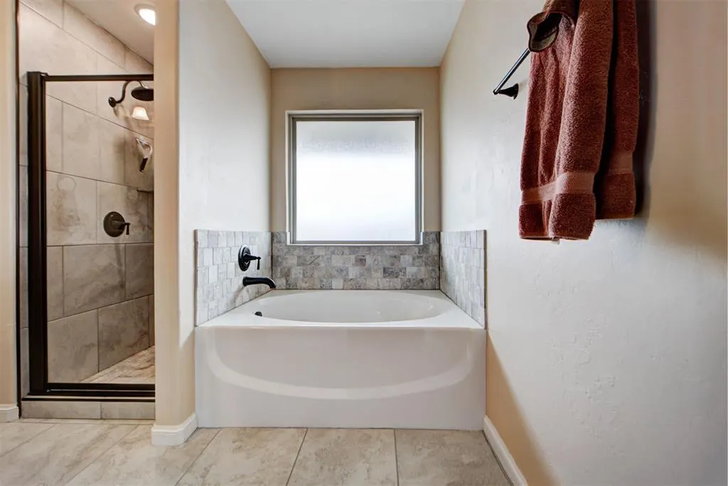 Photo 25 — 1213 Laurel Creek Drive, Yukon, OK 73099