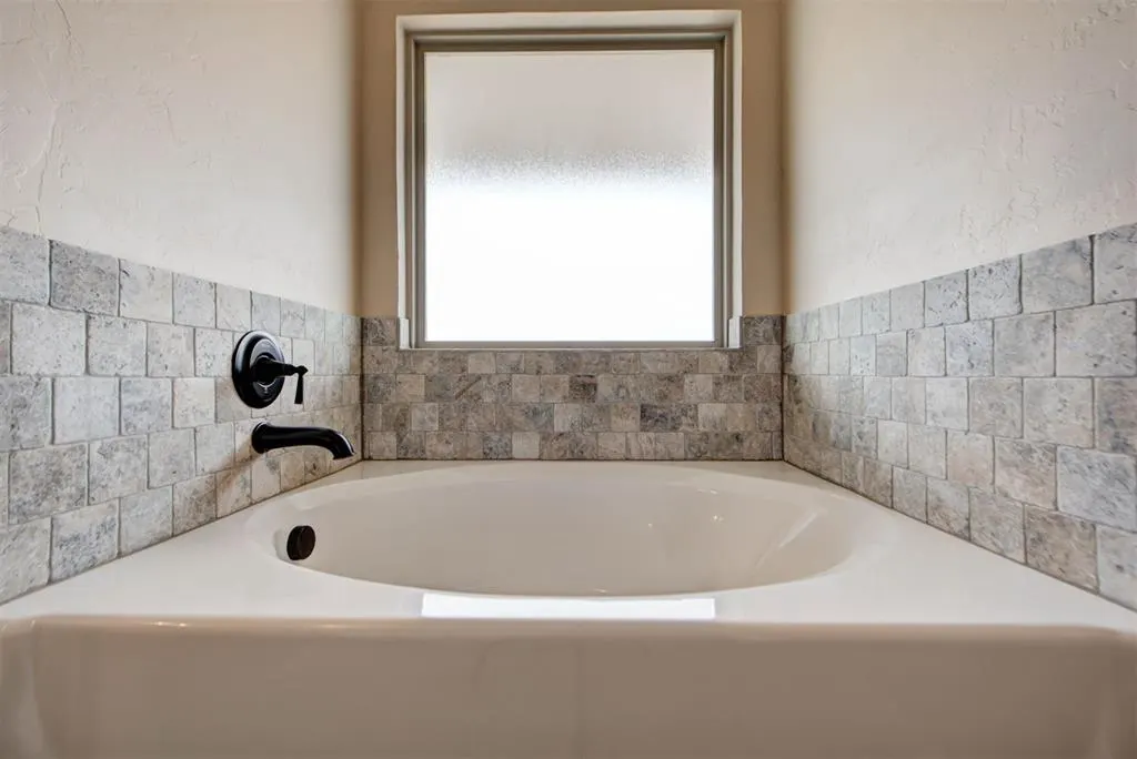 Photo 27 — 1213 Laurel Creek Drive, Yukon, OK 73099