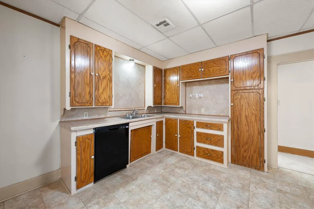 Photo 11 — 2533 SW Grand Boulevard, Oklahoma City, OK 73119