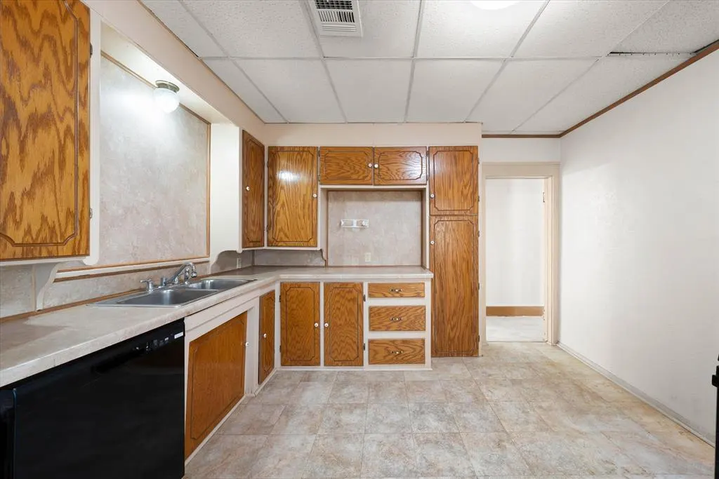 Photo 12 — 2533 SW Grand Boulevard, Oklahoma City, OK 73119