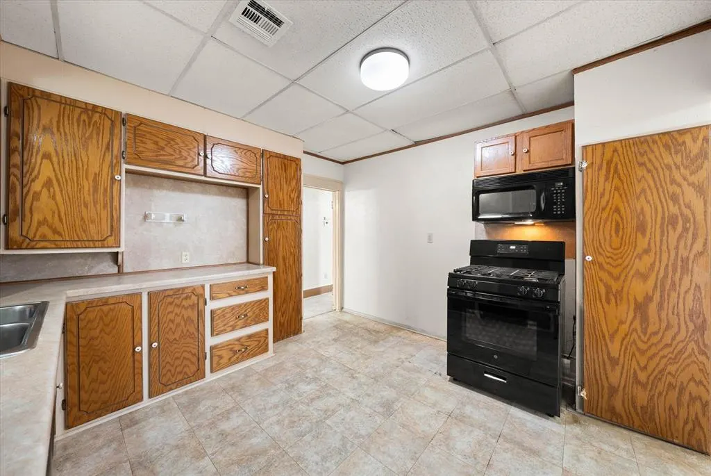 Photo 13 — 2533 SW Grand Boulevard, Oklahoma City, OK 73119